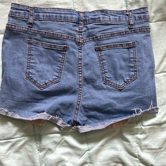 High waist short shorts - Picture 2 of 2